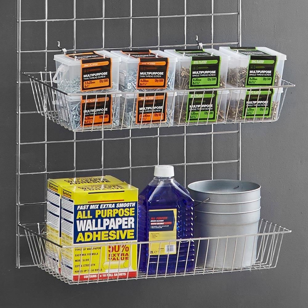 5ft Wall-Mounted Grid Mesh Display Bundle with 4 x Wire Baskets