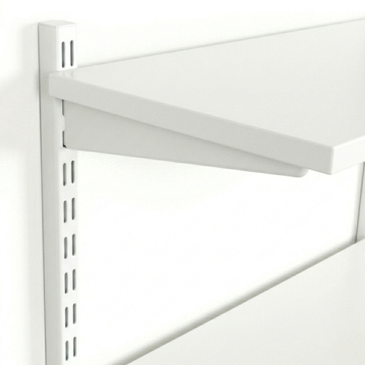White Twin Slot U-Bracket - 32mm Pitch