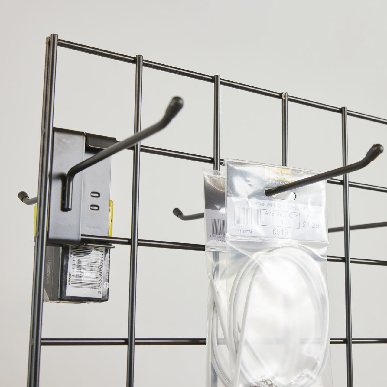 Black 6ft Double-Sided Grid Mesh Display With 2 x Wire Baskets, 40 x Single Arms