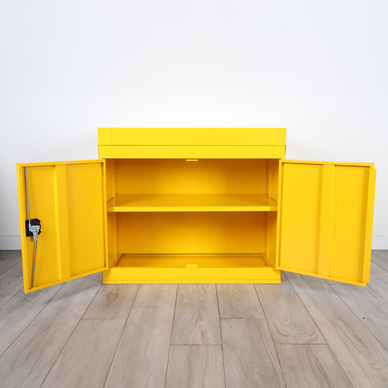 Hazardous Substance Cabinet - H790 x W915 x D505